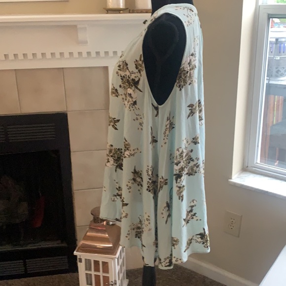 Free People top - Picture 2 of 8